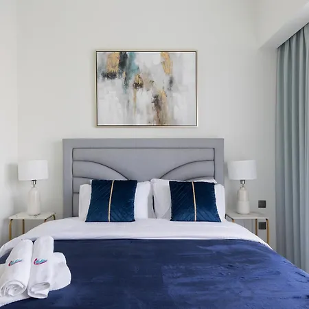 Spacious 3Br Plus Maids Burj Khalifa View Dubai Exterior photo