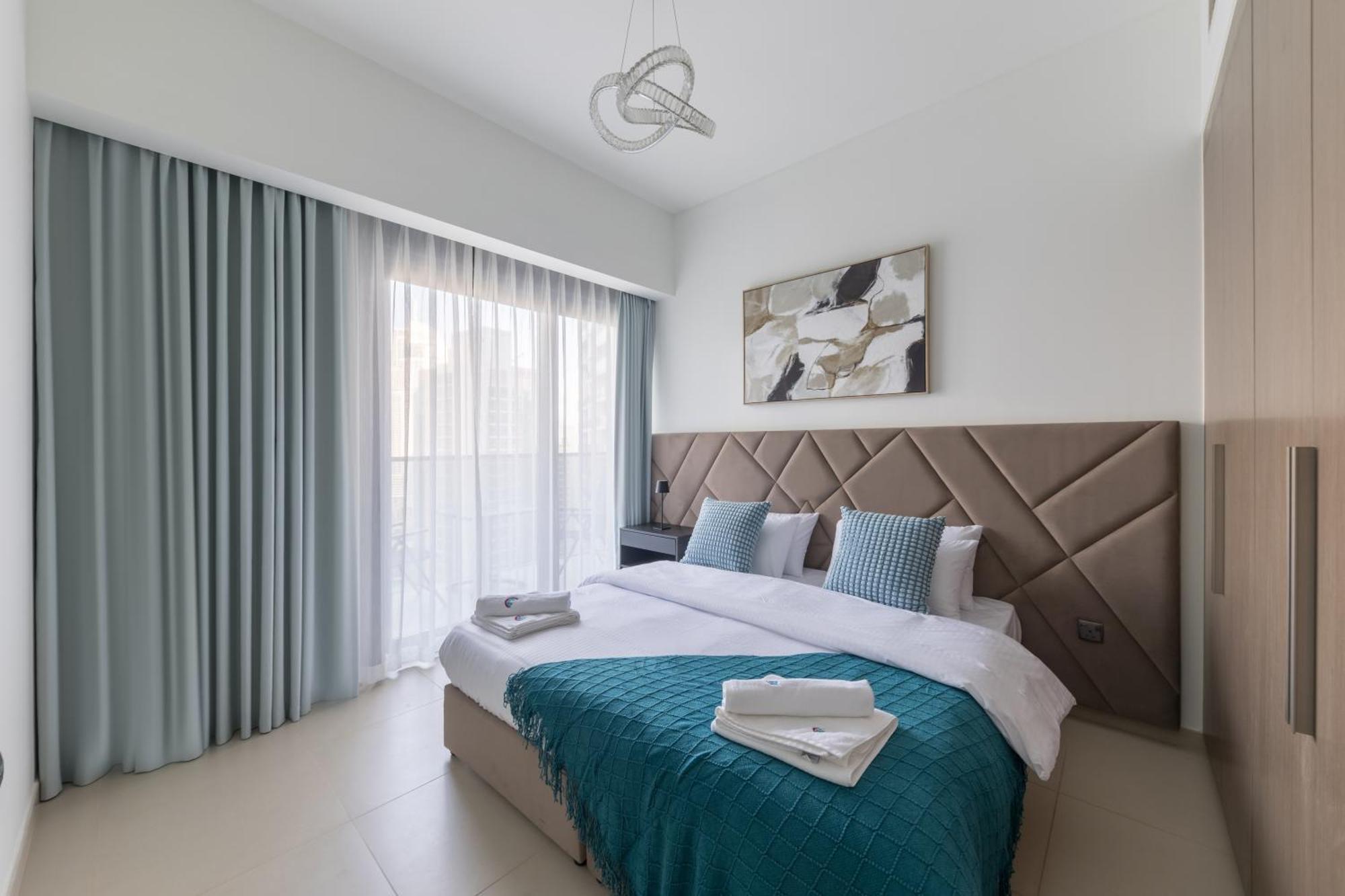 Spacious 3br Maids Burj Khalifa View Apartment Dubai