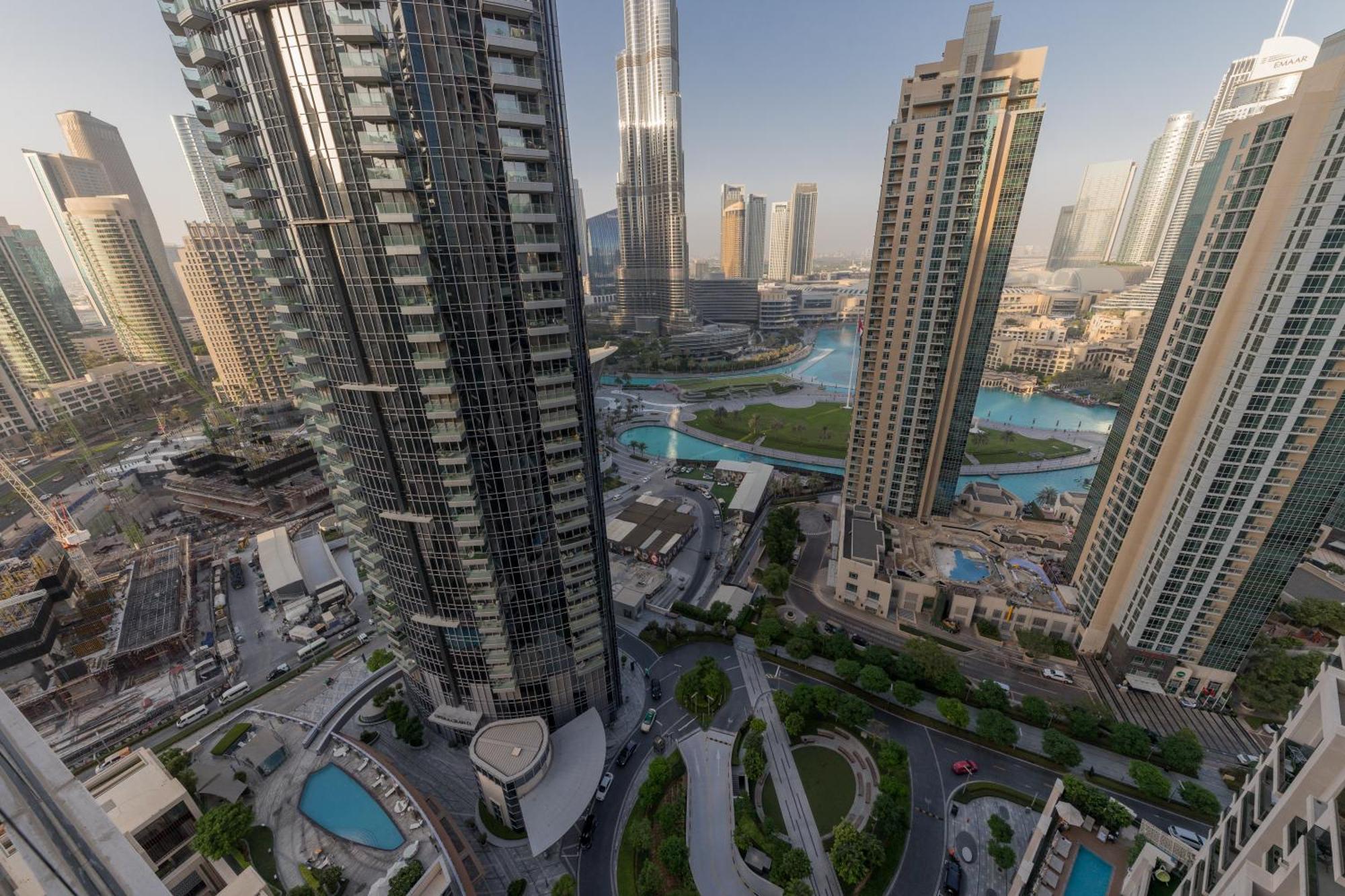 Spacious 3br Maids Burj Khalifa View Apartment