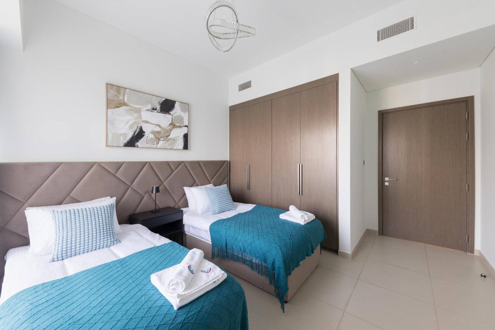 Spacious 3br Maids Burj Khalifa View *