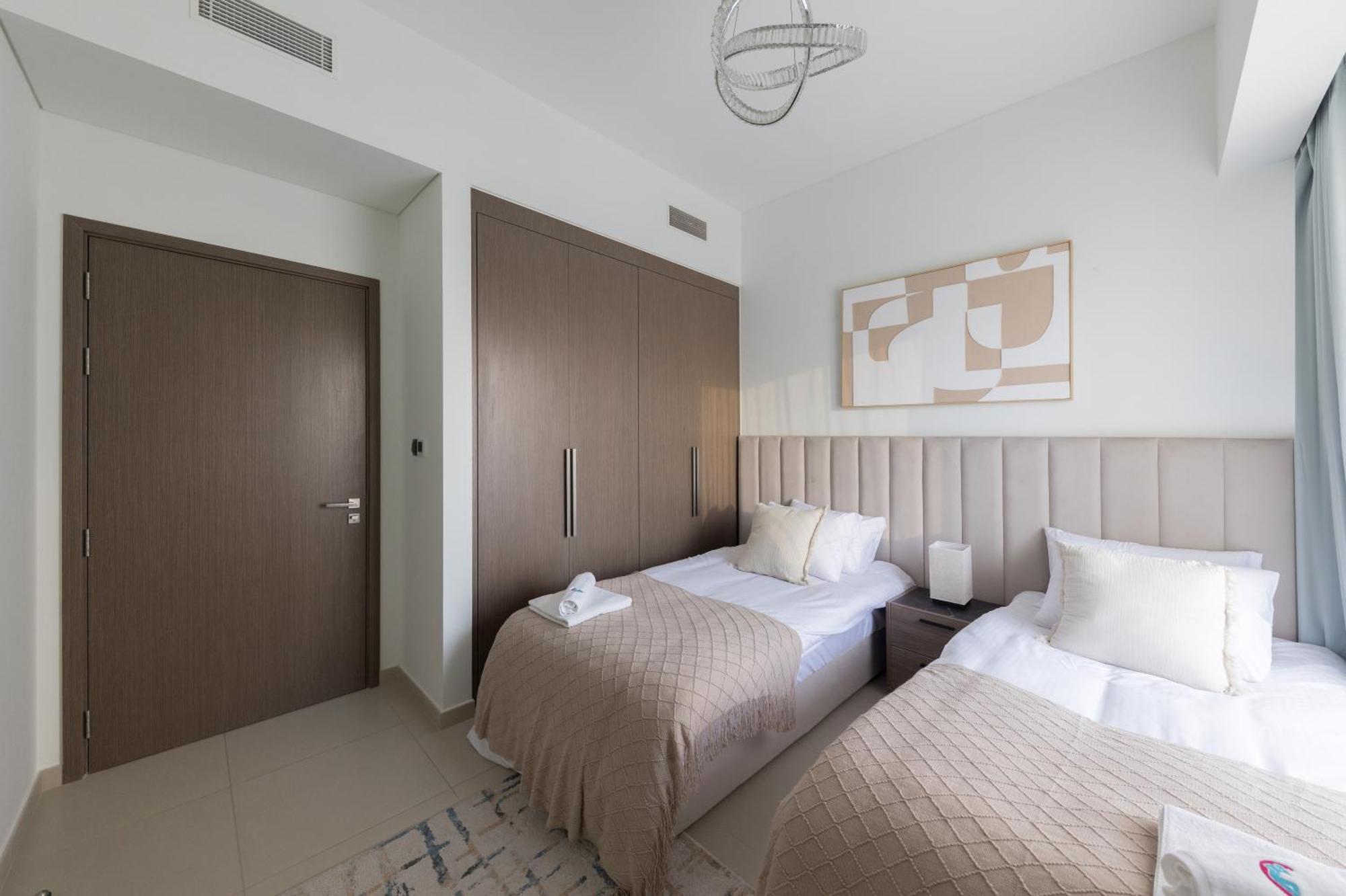 Apartment Spacious 3br Maids Burj Khalifa View